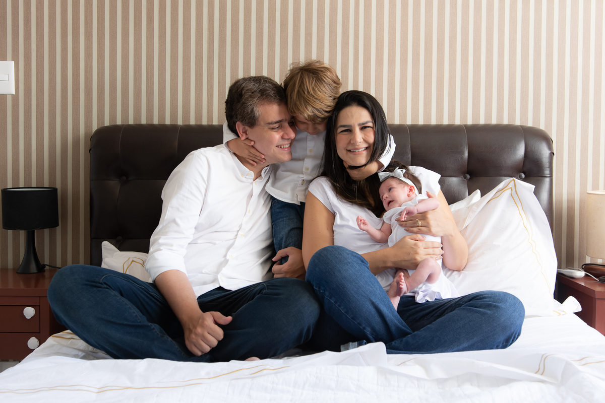 acompanhamento de bebês, acompanhamento fotográfico de bebês, acompanhamento lifestyle, ensaio lifestyle, ensaio de família, fotos de família, newborn barra da tijuca, fotografia newborn, melhor fotógrafa newborn do Rio, fotos de família, newborn barra