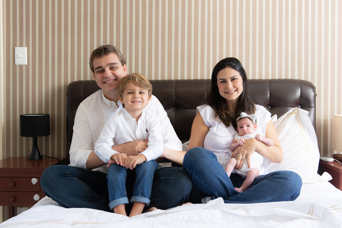 acompanhamento de bebês, acompanhamento fotográfico de bebês, acompanhamento lifestyle, ensaio lifestyle, ensaio de família, fotos de família, newborn barra da tijuca, fotografia newborn, melhor fotógrafa newborn do Rio, fotos de família, newborn barra
