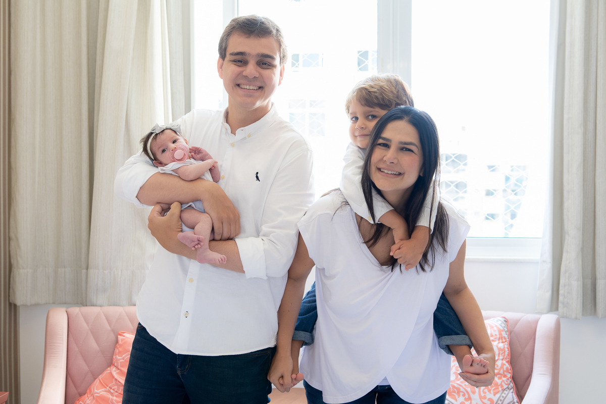 acompanhamento de bebês, acompanhamento fotográfico de bebês, acompanhamento lifestyle, ensaio lifestyle, ensaio de família, fotos de família, newborn barra da tijuca, fotografia newborn, melhor fotógrafa newborn do Rio, fotos de família, newborn barra
