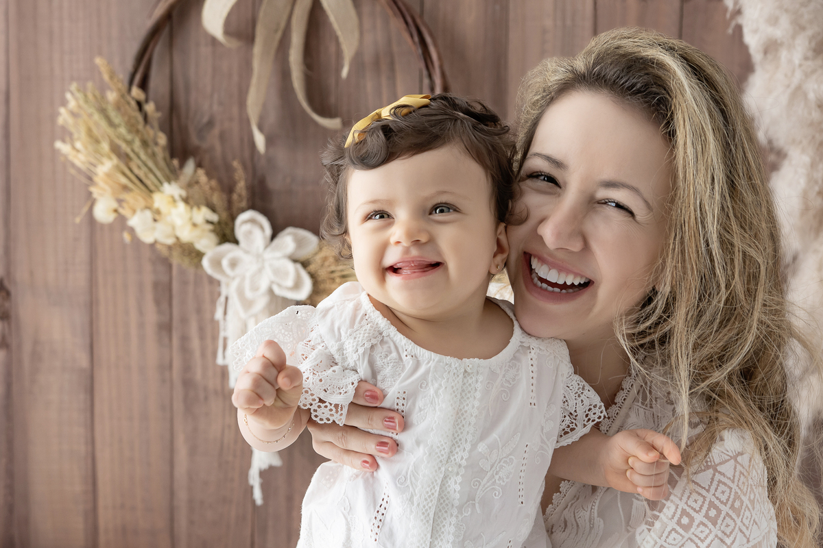 foto de dia das mães, mini sessão de dia das mães, ensaio de dia das mães, fotos de bebê, ensaio infantil barra da tijuca, ensaio de família barra da tijuca, newborn barra da tijuca, melhor fotógrafa newborn do Rio, estúdio infantil barra da tijuca