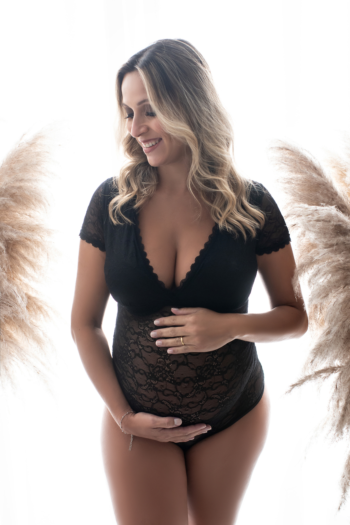 ensaio gestante, gestante em estúdio, ensaio gestante atemporal, moderno e casual, gestante barra da tijuca, gestante linda, estúdio gestante barra da tijuca, gestação saudável, fotos clássicas de gestante, book gestante, fotos de grávida, gravidez