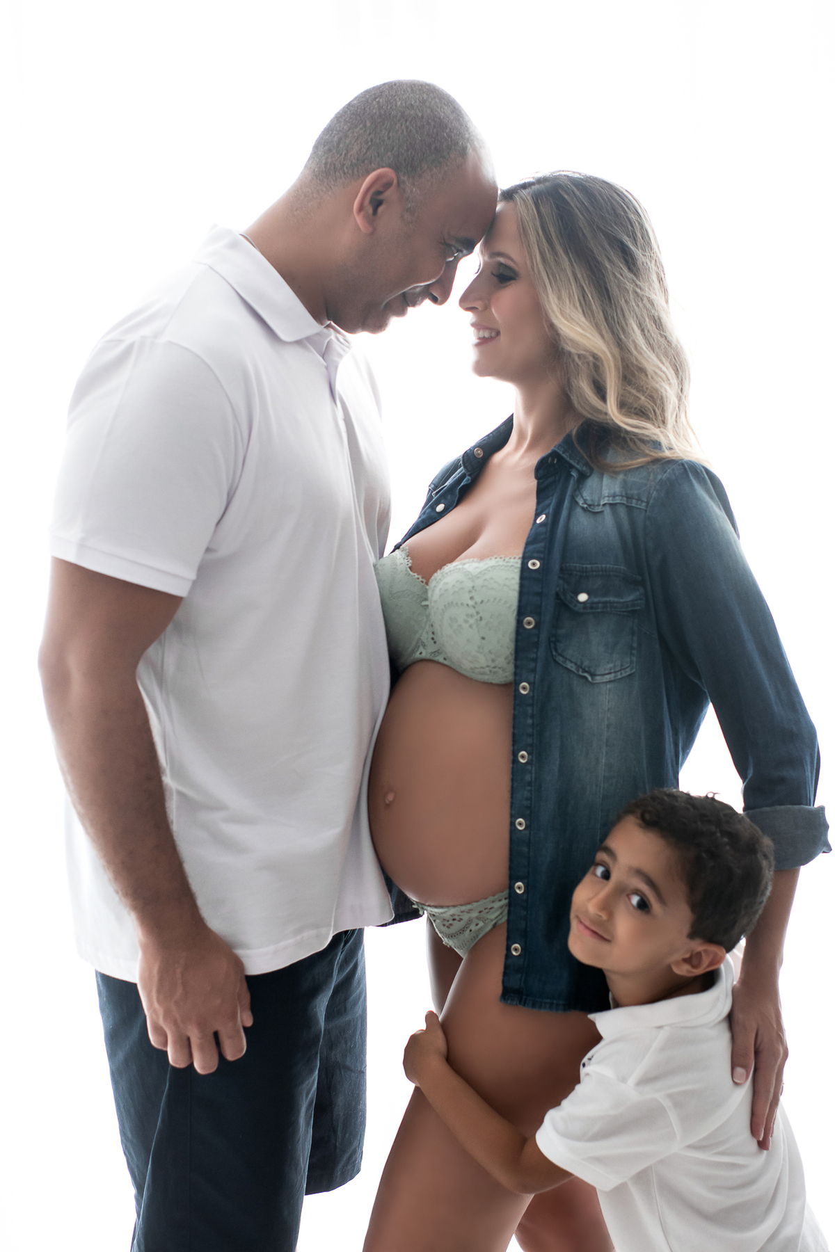 ensaio gestante, gestante em estúdio, ensaio gestante atemporal, moderno e casual, gestante barra da tijuca, gestante linda, estúdio gestante barra da tijuca, gestação saudável, fotos clássicas de gestante, book gestante, fotos de grávida, gravidez