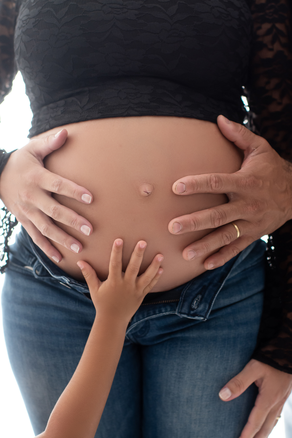 ensaio gestante, gestante em estúdio, ensaio gestante atemporal, moderno e casual, gestante barra da tijuca, gestante linda, estúdio gestante barra da tijuca, gestação saudável, fotos clássicas de gestante, book gestante, fotos de grávida, gravidez