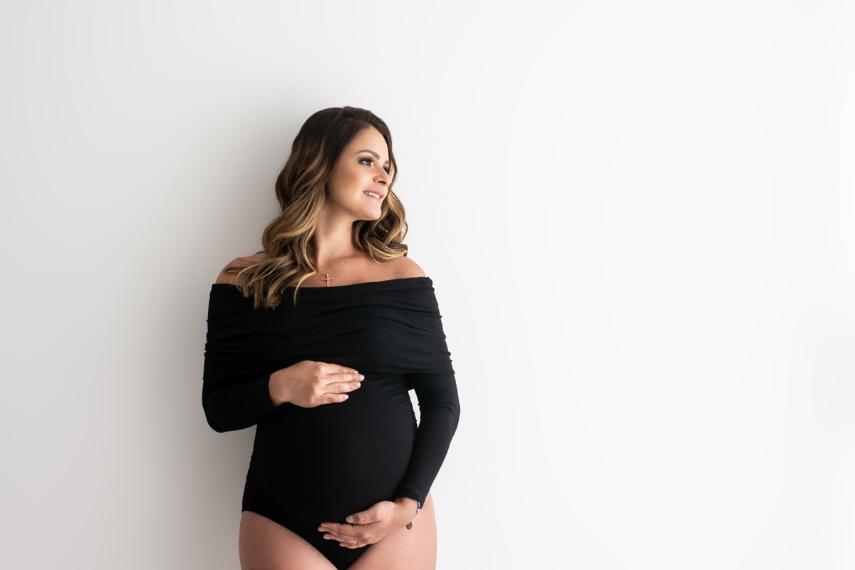 ensaio gestante, fotos de gestante, cabelo e maquiagem incluídos, gestante em estúdio, gestante barra da tijuca, lindas fotos de gestante, fotografia de gestante, fotografia newborn barra da tijuca, melhor fotógrafa newborn, ensaio gestante com newborn