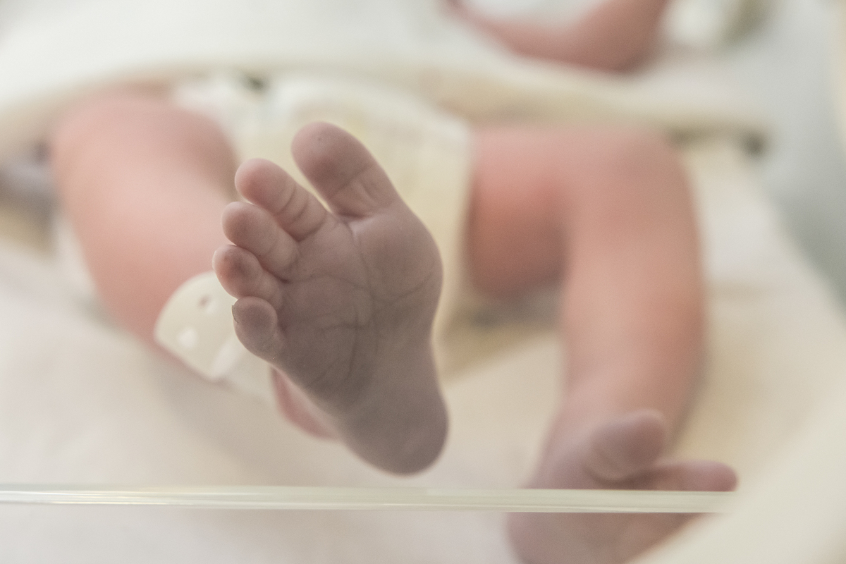 fotografia de parto, fotos de parto, parto cesárea, perinatal, fotos de nascimento, fotógrafa de parto, fotógrafa de bebês, fotografia newborn, fotografia de gestante, cesárea humanizada, melhor fotógrafa newborn
