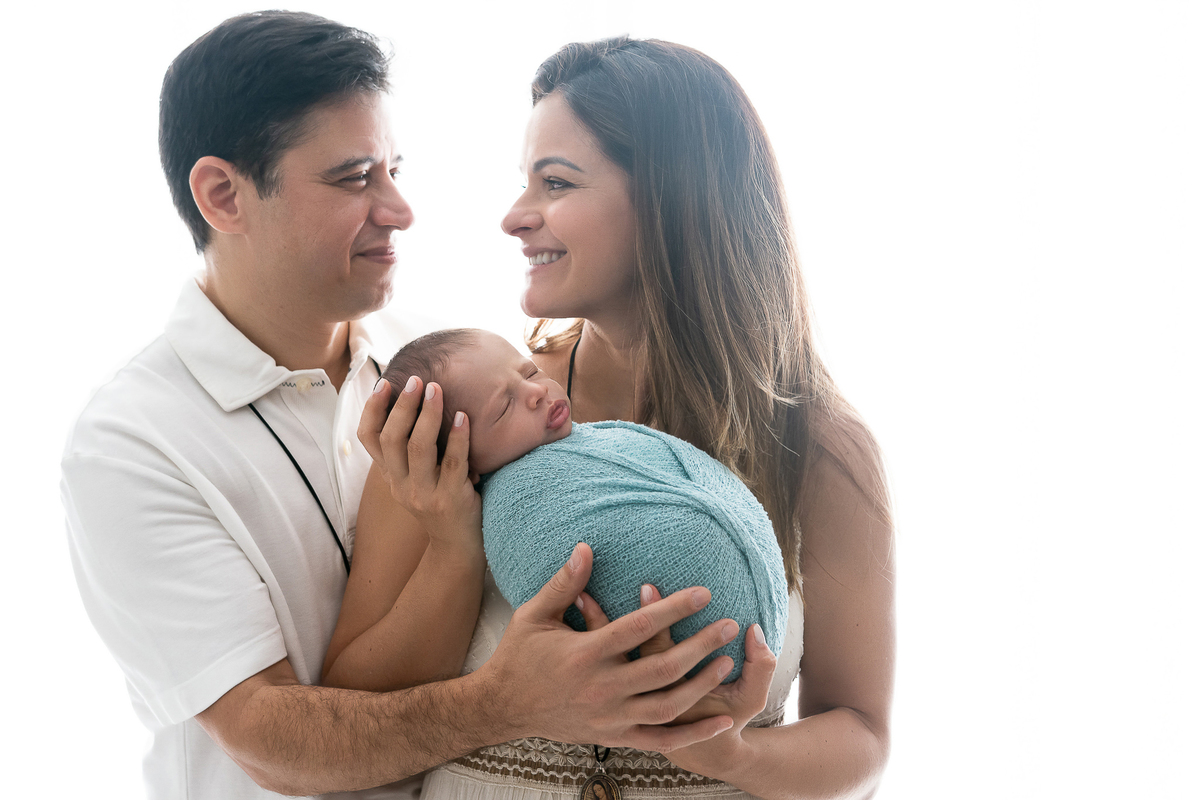 newborn barra da tijuca, melhor fotógrafa newborn do Rio de Janeiro, fotógrafa newborn experiente, fotos newborn, foto de recém-nascido, newborn em estúdio, estúdio climatizado, estúdio na barra, melhor estúdio newborn, pacotes gestante + newborn