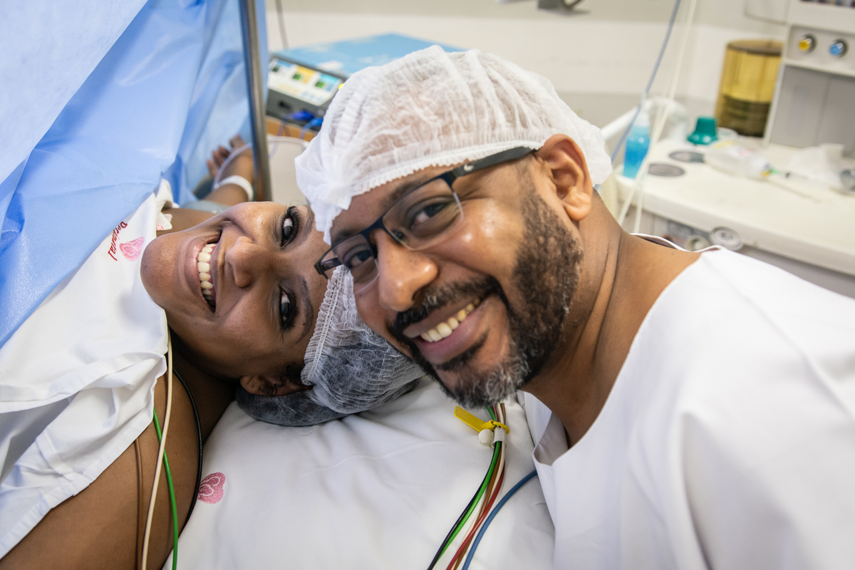 parto, fotografia de parto, cobertura fotográfica de parto, cobertura de parto, filmagem de parto, cesárea, perinatal barra, fotos de parto, melhor fotógrafa de parto