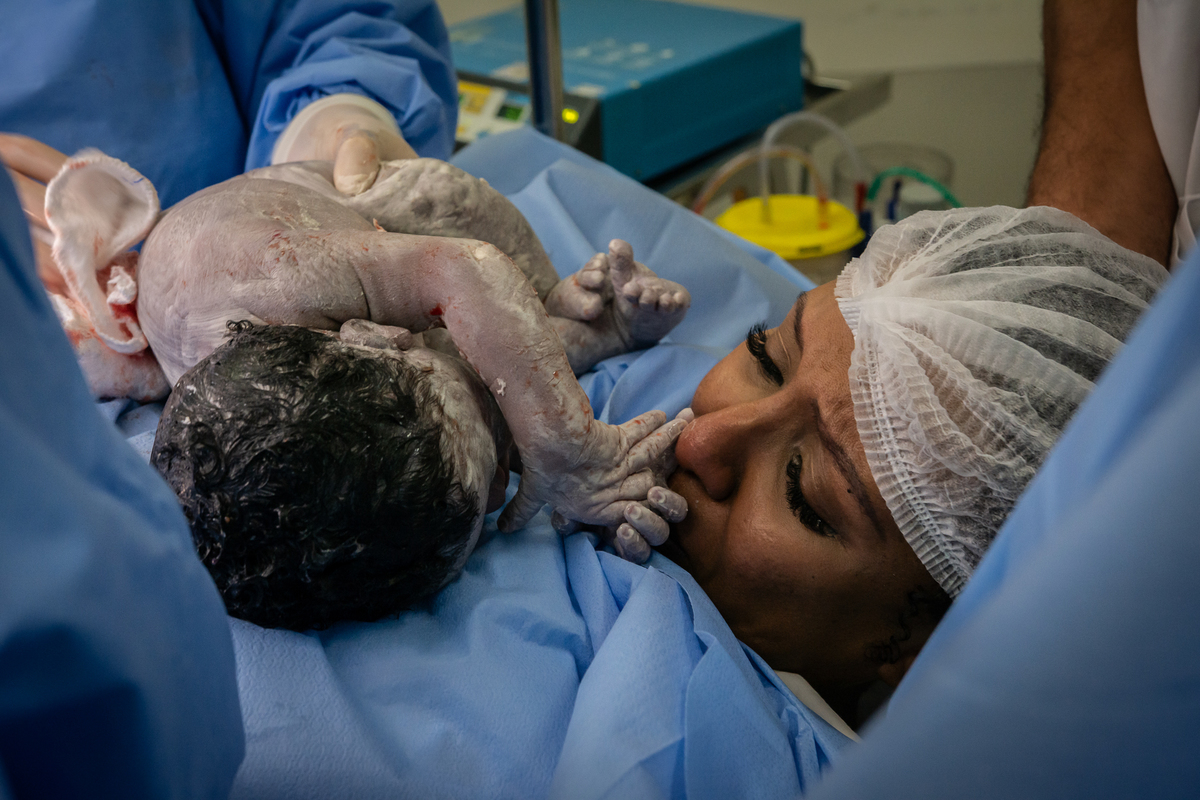 parto, fotografia de parto, cobertura fotográfica de parto, cobertura de parto, filmagem de parto, cesárea, perinatal barra, fotos de parto, melhor fotógrafa de parto