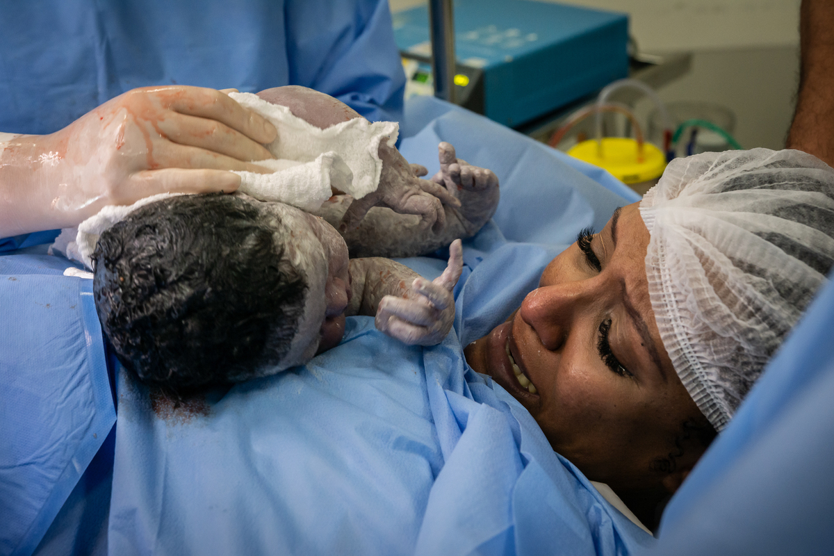 parto, fotografia de parto, cobertura fotográfica de parto, cobertura de parto, filmagem de parto, cesárea, perinatal barra, fotos de parto, melhor fotógrafa de parto