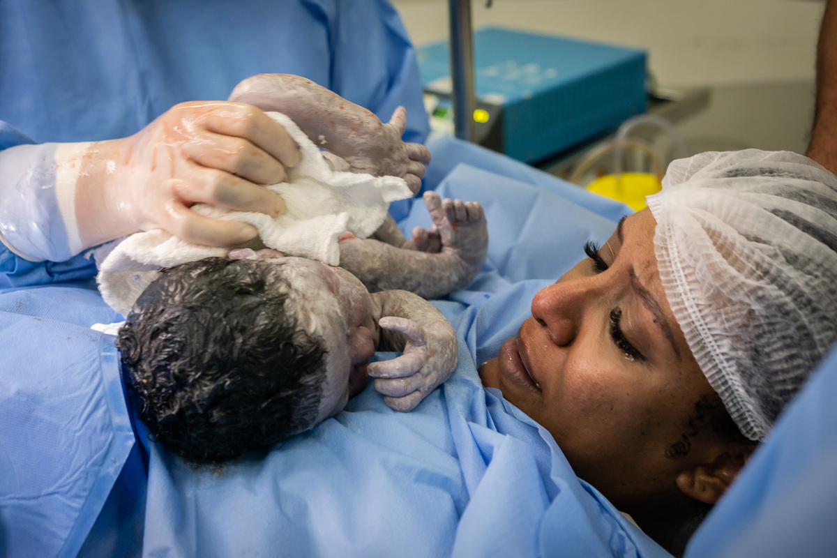 parto, fotografia de parto, cobertura fotográfica de parto, cobertura de parto, filmagem de parto, cesárea, perinatal barra, fotos de parto, melhor fotógrafa de parto