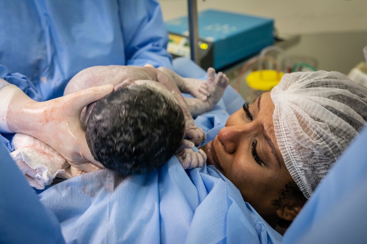 parto, fotografia de parto, cobertura fotográfica de parto, cobertura de parto, filmagem de parto, cesárea, perinatal barra, fotos de parto, melhor fotógrafa de parto