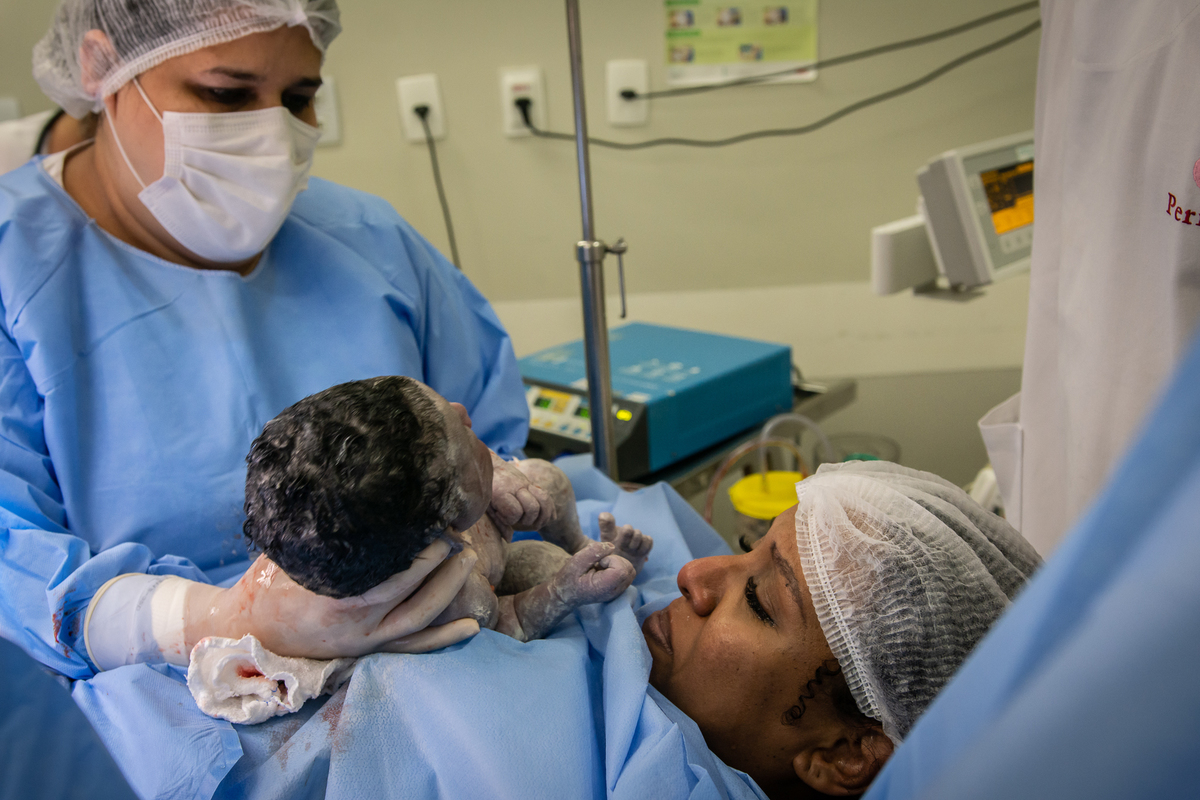 parto, fotografia de parto, cobertura fotográfica de parto, cobertura de parto, filmagem de parto, cesárea, perinatal barra, fotos de parto, melhor fotógrafa de parto