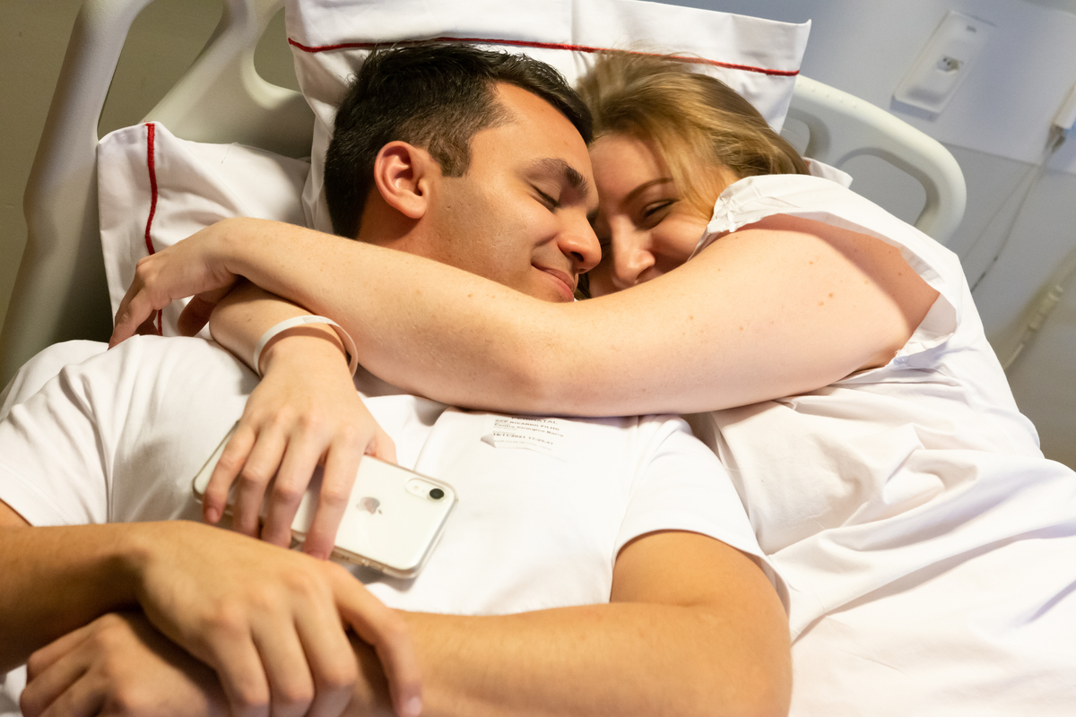 fotos de parto, cobertura de parto, fotografia de parto, filmagem de parto, parto cesáraea, perinatal, perinatal da Barra, newborn, ensaio newborn, melhor fotógrafa de parto, melhor fotógrafa newborn, newborn barra da tijuca, newborn barra