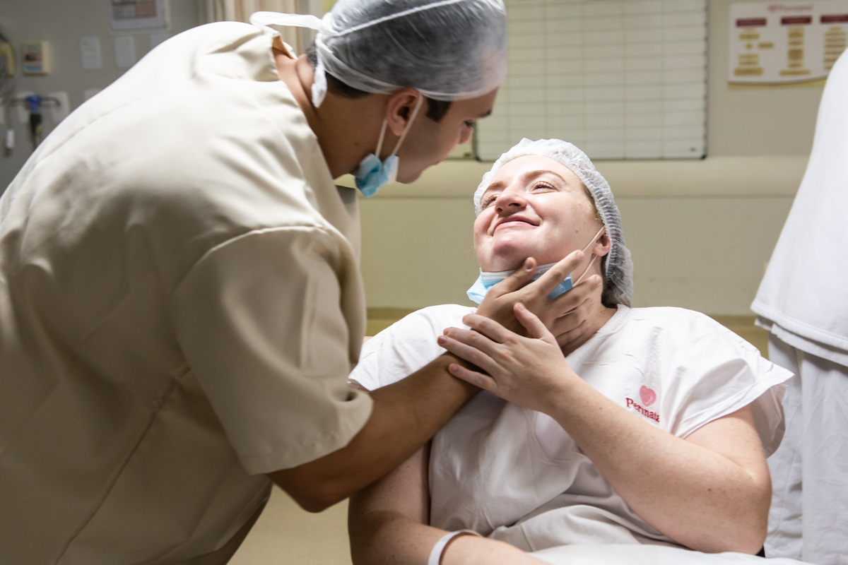 fotos de parto, cobertura de parto, fotografia de parto, filmagem de parto, parto cesáraea, perinatal, perinatal da Barra, newborn, ensaio newborn, melhor fotógrafa de parto, melhor fotógrafa newborn, newborn barra da tijuca, newborn barra