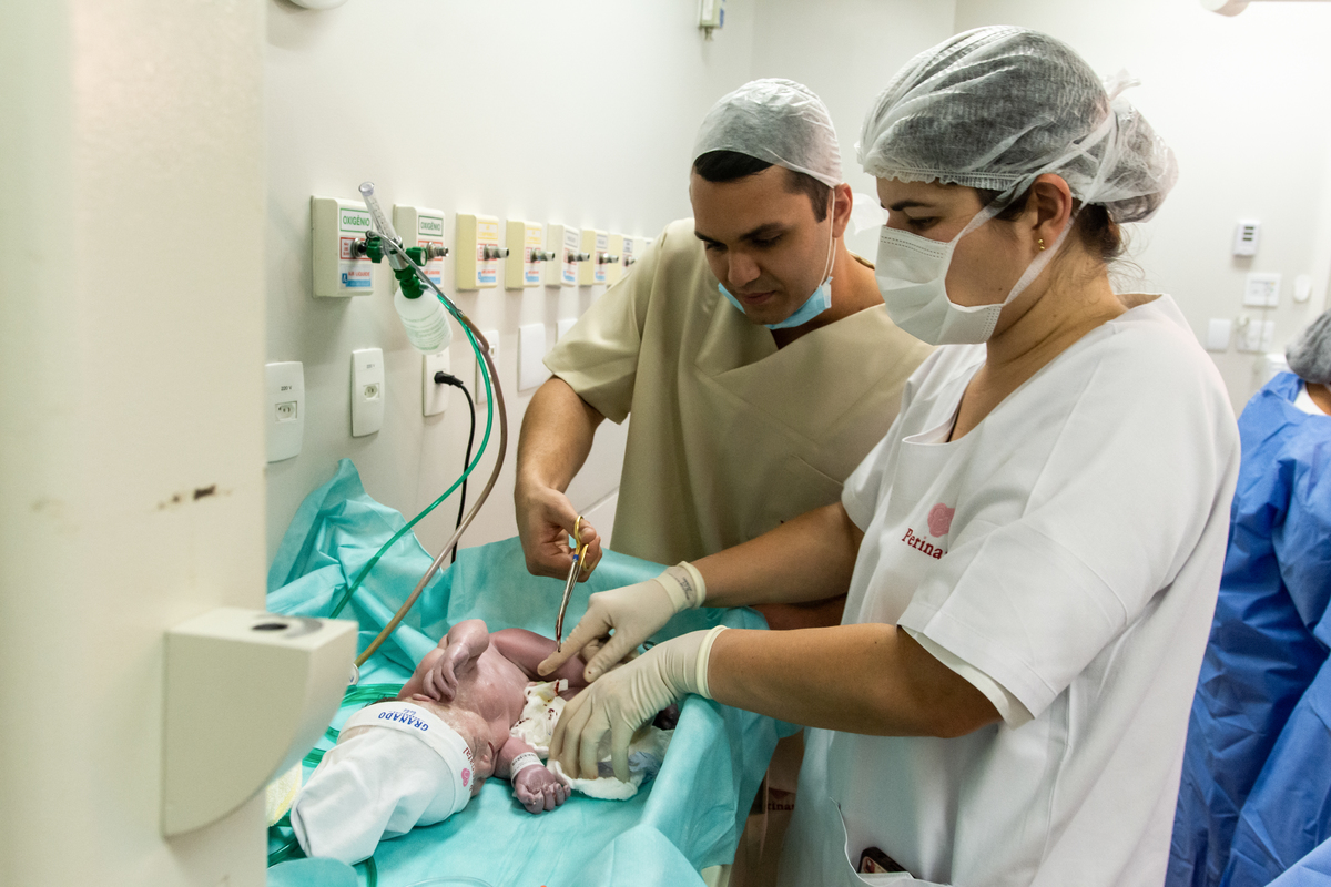 fotos de parto, cobertura de parto, fotografia de parto, filmagem de parto, parto cesáraea, perinatal, perinatal da Barra, newborn, ensaio newborn, melhor fotógrafa de parto, melhor fotógrafa newborn, newborn barra da tijuca, newborn barra