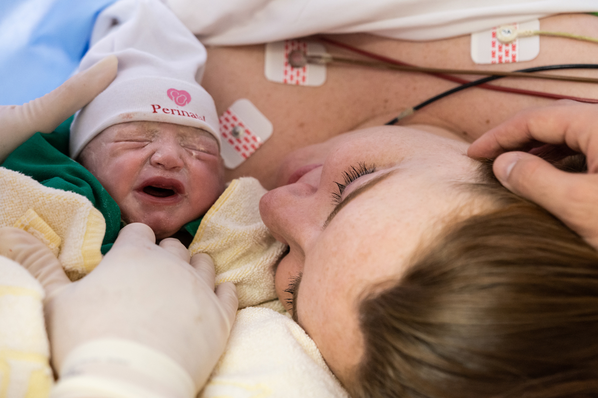 fotos de parto, cobertura de parto, fotografia de parto, filmagem de parto, parto cesáraea, perinatal, perinatal da Barra, newborn, ensaio newborn, melhor fotógrafa de parto, melhor fotógrafa newborn, newborn barra da tijuca, newborn barra