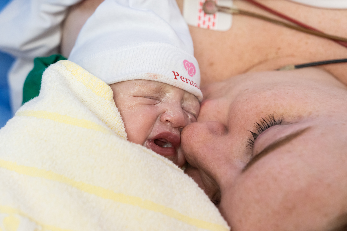 fotos de parto, cobertura de parto, fotografia de parto, filmagem de parto, parto cesáraea, perinatal, perinatal da Barra, newborn, ensaio newborn, melhor fotógrafa de parto, melhor fotógrafa newborn, newborn barra da tijuca, newborn barra