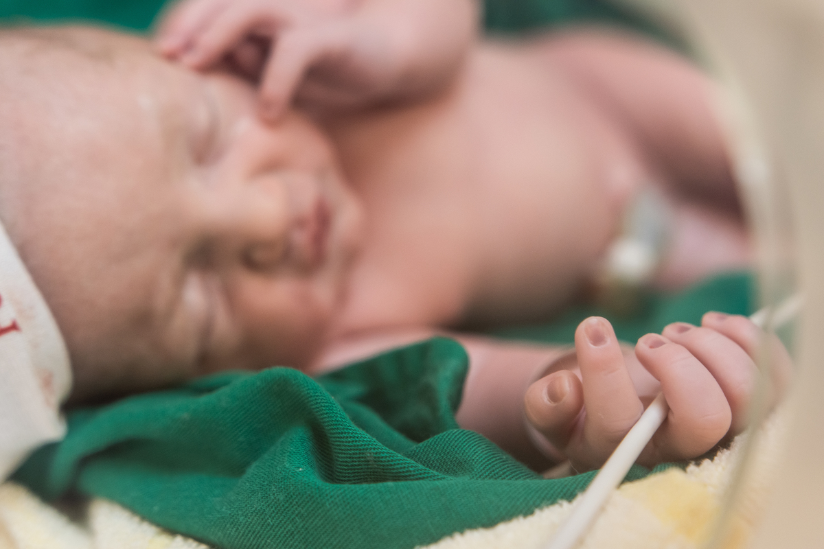 fotos de parto, cobertura de parto, fotografia de parto, filmagem de parto, parto cesáraea, perinatal, perinatal da Barra, newborn, ensaio newborn, melhor fotógrafa de parto, melhor fotógrafa newborn, newborn barra da tijuca, newborn barra