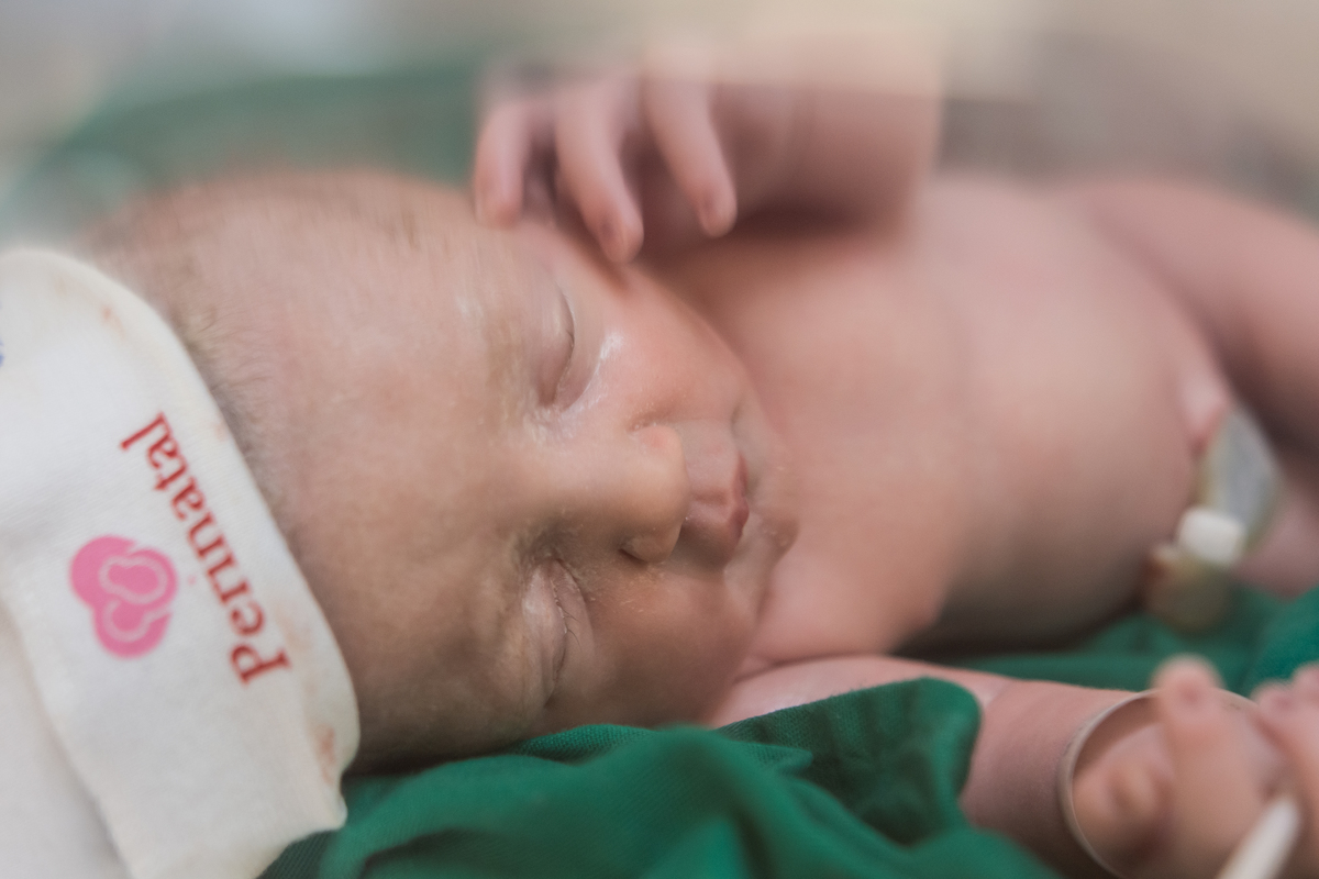 fotos de parto, cobertura de parto, fotografia de parto, filmagem de parto, parto cesáraea, perinatal, perinatal da Barra, newborn, ensaio newborn, melhor fotógrafa de parto, melhor fotógrafa newborn, newborn barra da tijuca, newborn barra