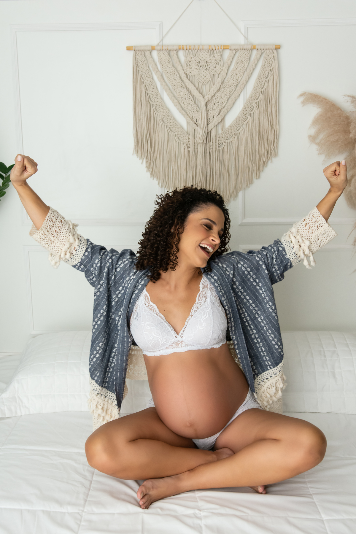 gestante, ensaio gestante, ensaio gestante em estúdio, gestante barra da tijuca, fotografia de gestante na barra da tijuca, ensaio de gestante atemporal, ensaio de gestante casual, ensaio gestante parto e newborn