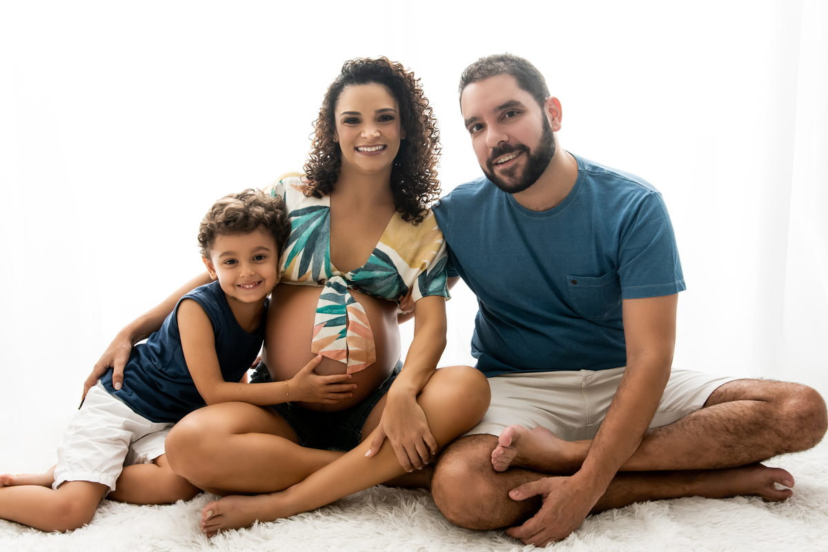 gestante, ensaio gestante, ensaio gestante em estúdio, gestante barra da tijuca, fotografia de gestante na barra da tijuca, ensaio de gestante atemporal, ensaio de gestante casual, ensaio gestante parto e newborn