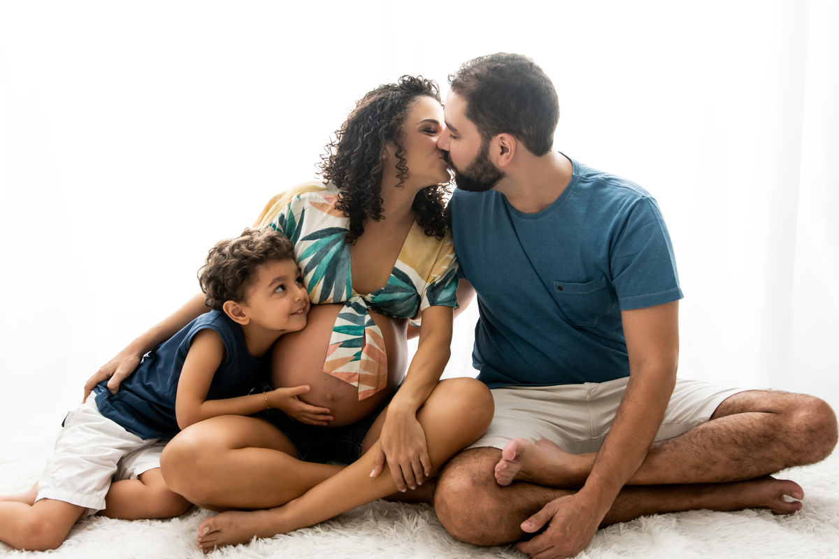 gestante, ensaio gestante, ensaio gestante em estúdio, gestante barra da tijuca, fotografia de gestante na barra da tijuca, ensaio de gestante atemporal, ensaio de gestante casual, ensaio gestante parto e newborn