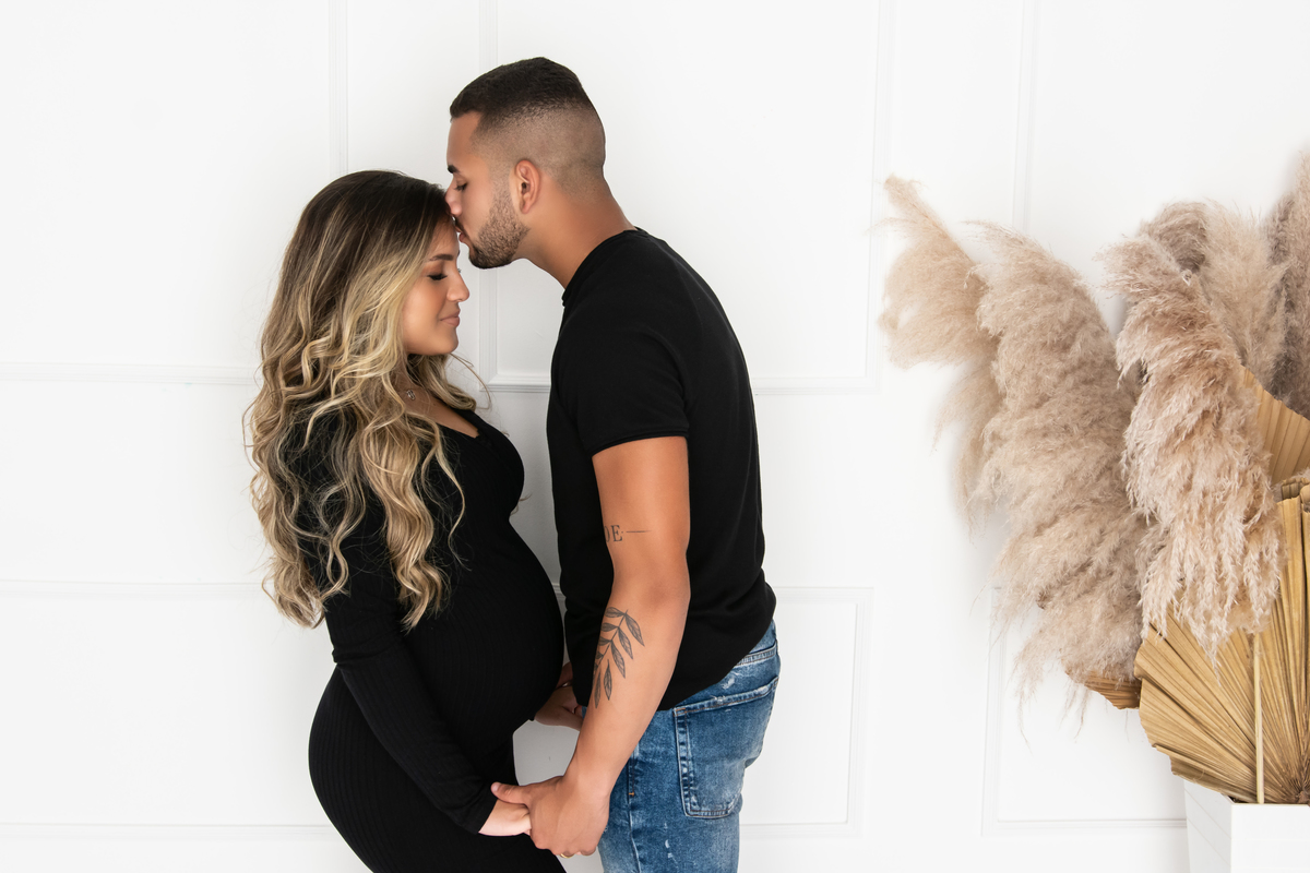 ensaio gestante, gestante barra da tijuca, estúdio barra da tijuca, fotografia de gestante na barra, ensaio de gestante na barra, gestante parto e newborn, ensaio gestante casual e atemporal, newborn barra da tijuca, fotos de gestante, grávida e linda