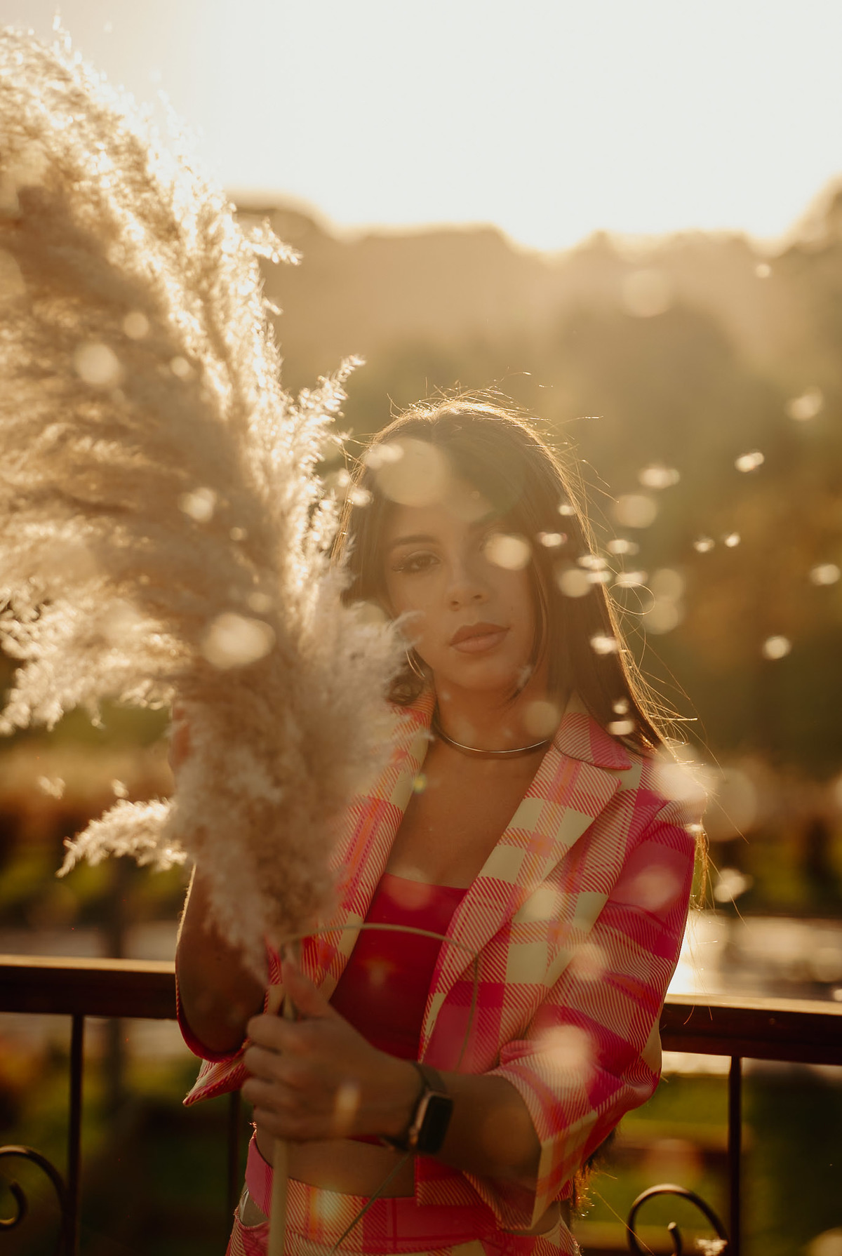 foto de debutante linda no por do sol. foto feita por javorski producoes