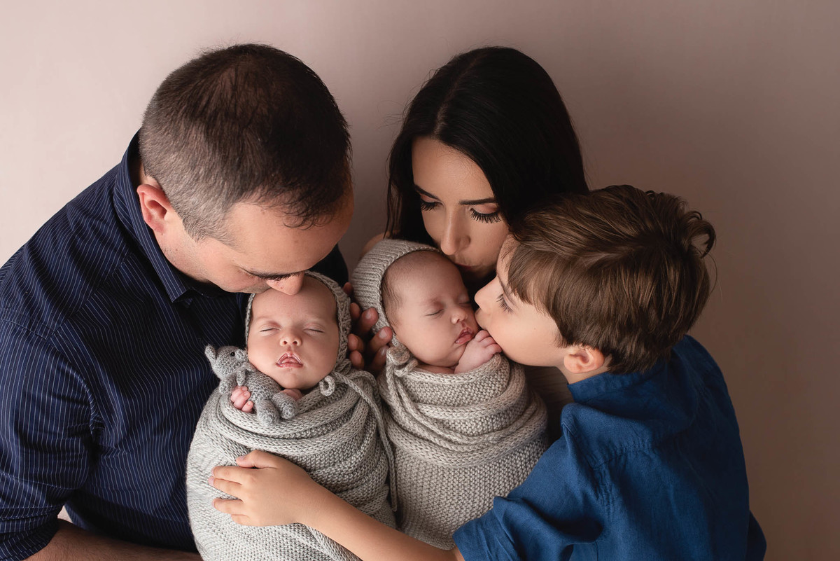 estúdio fotografico, newborn, lisboa, porto, fotografia de família, bebes, recém nascidos, andreia garcia, gravida, gestante, sessão de fotos, fotografo newborn, fotografo de grávidas, ensaio fotográfico de bebes, maternidade, fotos de maternidade, gémeos