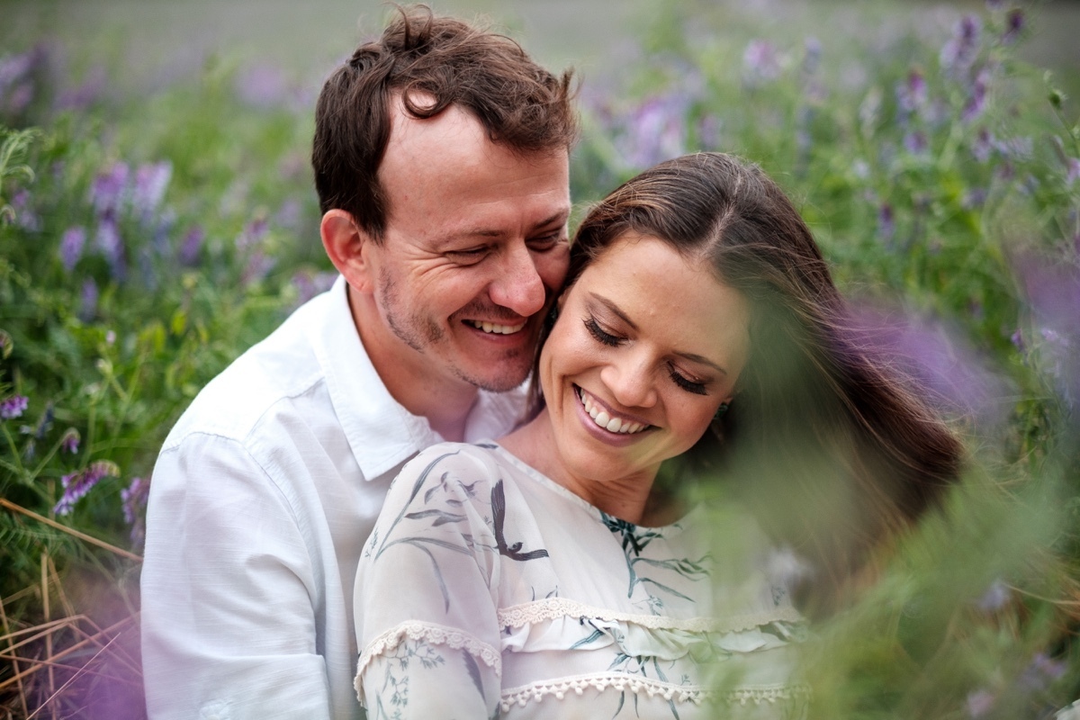 Casal romântico jardim lavanda