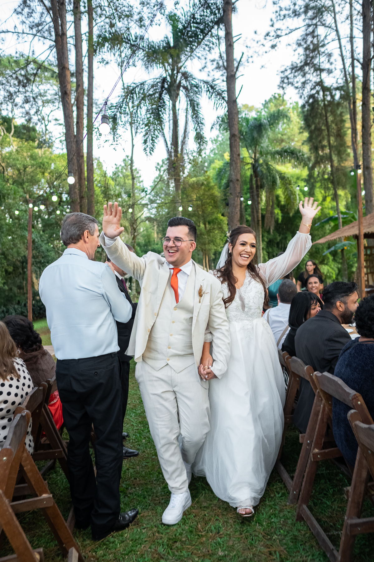 Casamentonocampo.casamentodiurno.casamentoatarde.casamentoacéuaberto.aruja.espaçoverdearuja.fotografodecasamento.fotografiadecasamento.horizontesfotoefilme.