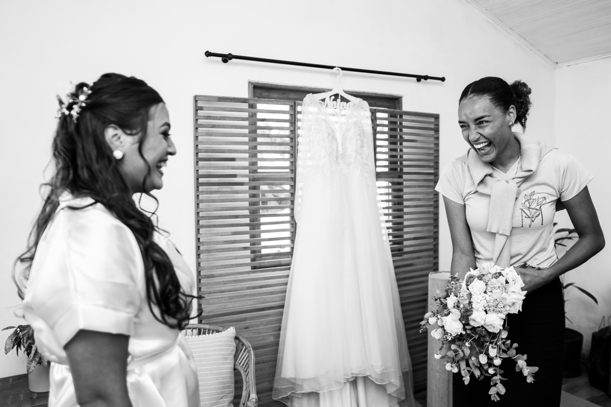 Casamentonocampo.casamentodiurno.casamentoatarde.casamentoacéuaberto.aruja.espaçoverdearuja.fotografodecasamento.fotografiadecasamento.horizontesfotoefilme.