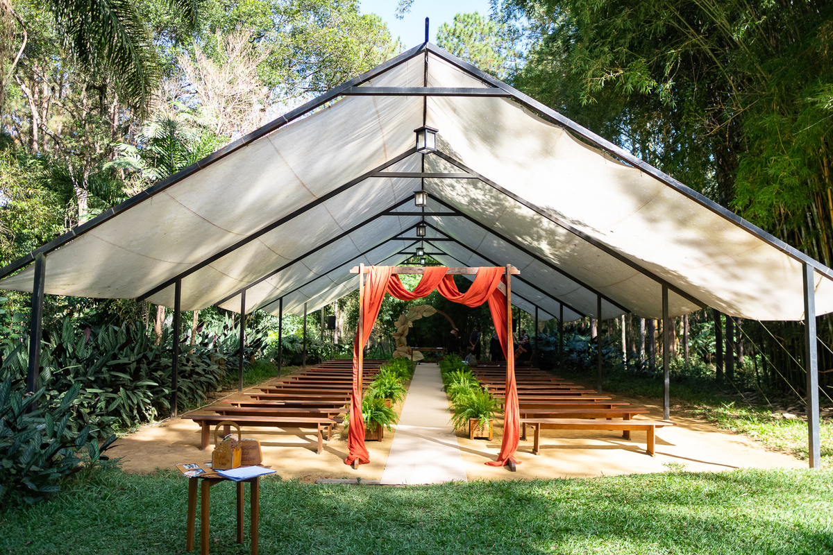 Casamentonocampo.casamentodiurno.casamentoatarde.casamentoacéuaberto.aruja.espaçoverdearuja.fotografodecasamento.fotografiadecasamento.horizontesfotoefilme.