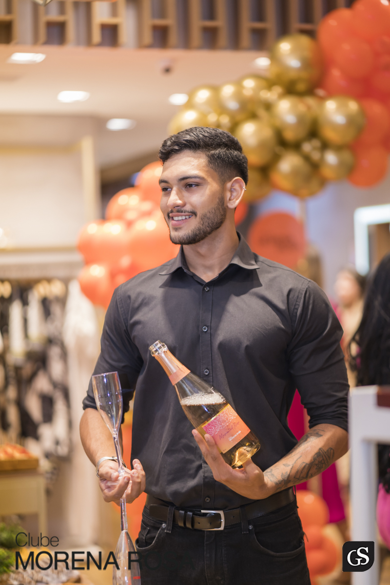 Dando as boas-vindas a uma nova estação, a Clube Morena Rosa BELEM PA BOULEVARD SHOPPING nova coleção,  vibre as cores que existem em você. Em um mix complementar de cores vibrantes e estampas exclusivas que trazem o frescor da temporada,