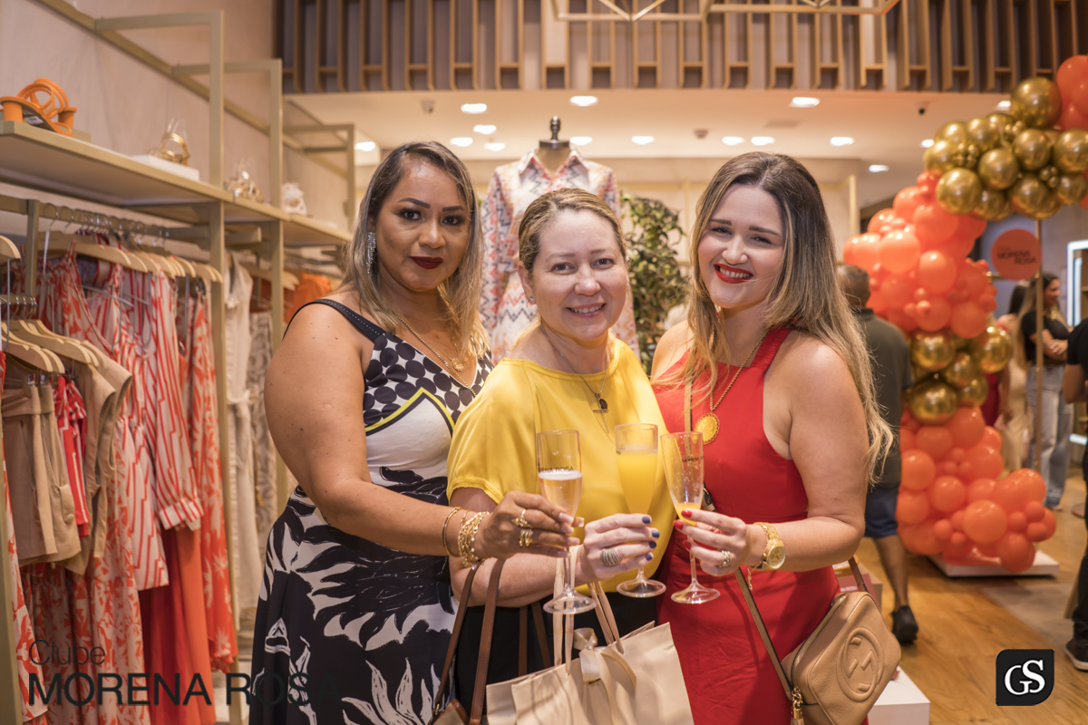 Dando as boas-vindas a uma nova estação, a Clube Morena Rosa BELEM PA BOULEVARD SHOPPING nova coleção,  vibre as cores que existem em você. Em um mix complementar de cores vibrantes e estampas exclusivas que trazem o frescor da temporada,