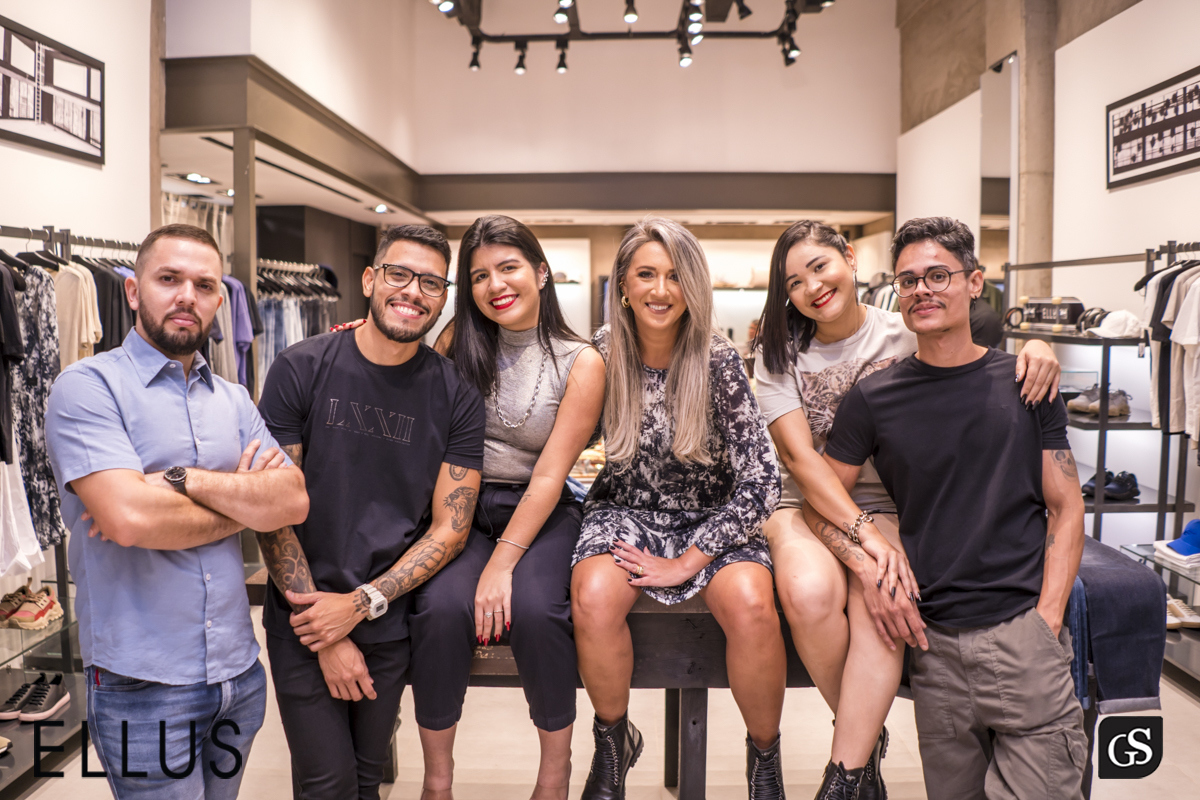A Ellus foi criada em 1972 pelo empresário Nelson Alvarenga e hoje comercializa suas peças de estilo urbano e jovem em suas lojas espalhadas por todo o Brasil,BOULEVARD SHOPPING BELEM PA
