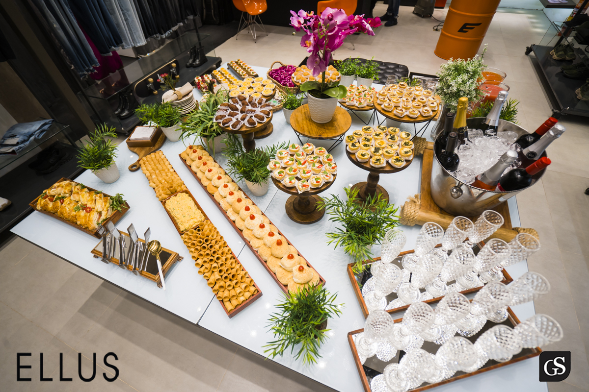 A Ellus foi criada em 1972 pelo empresário Nelson Alvarenga e hoje comercializa suas peças de estilo urbano e jovem em suas lojas espalhadas por todo o Brasil,BOULEVARD SHOPPING BELEM PA