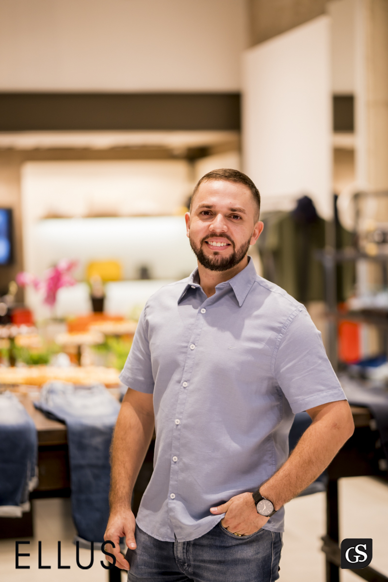 A Ellus foi criada em 1972 pelo empresário Nelson Alvarenga e hoje comercializa suas peças de estilo urbano e jovem em suas lojas espalhadas por todo o Brasil,BOULEVARD SHOPPING BELEM PA