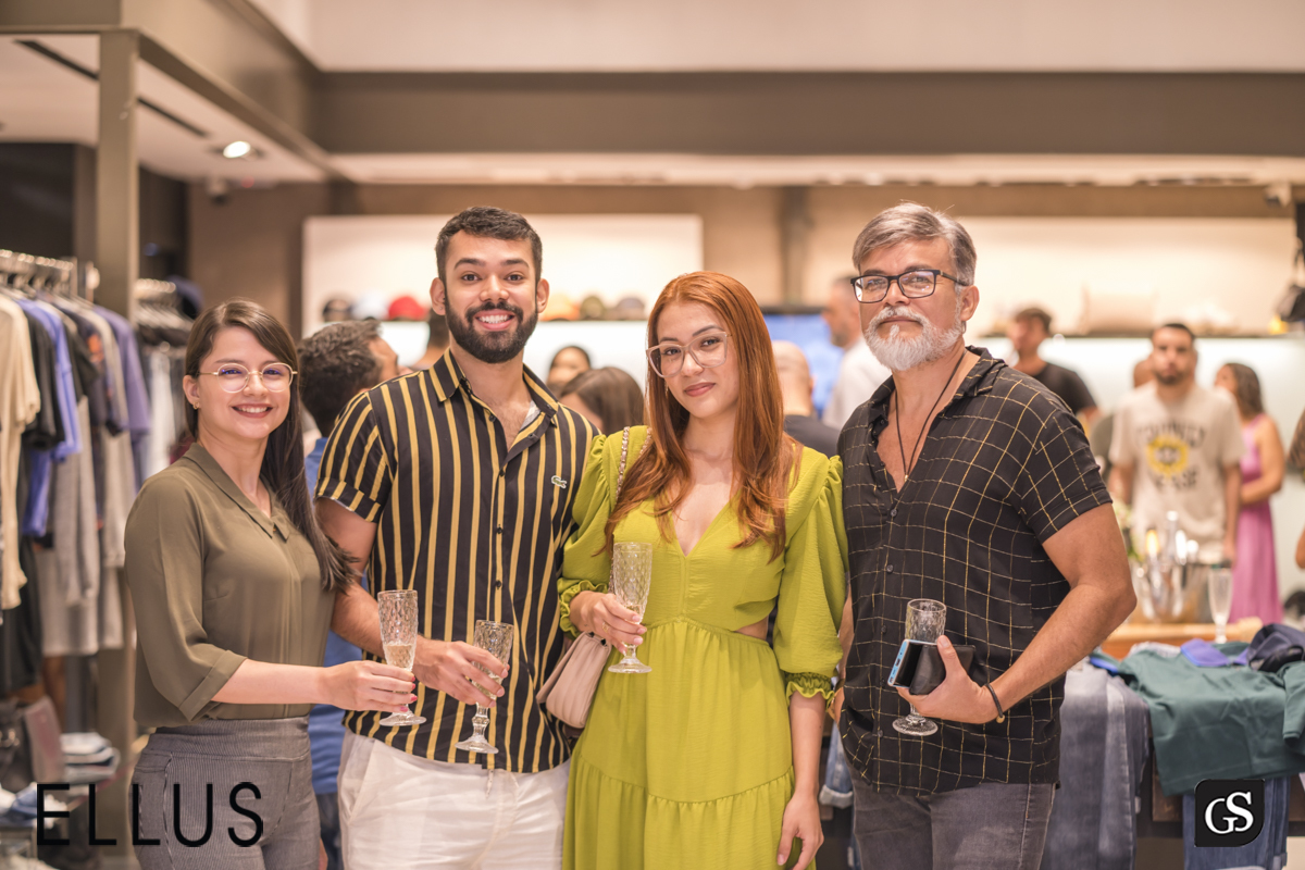 A Ellus foi criada em 1972 pelo empresário Nelson Alvarenga e hoje comercializa suas peças de estilo urbano e jovem em suas lojas espalhadas por todo o Brasil,BOULEVARD SHOPPING BELEM PA