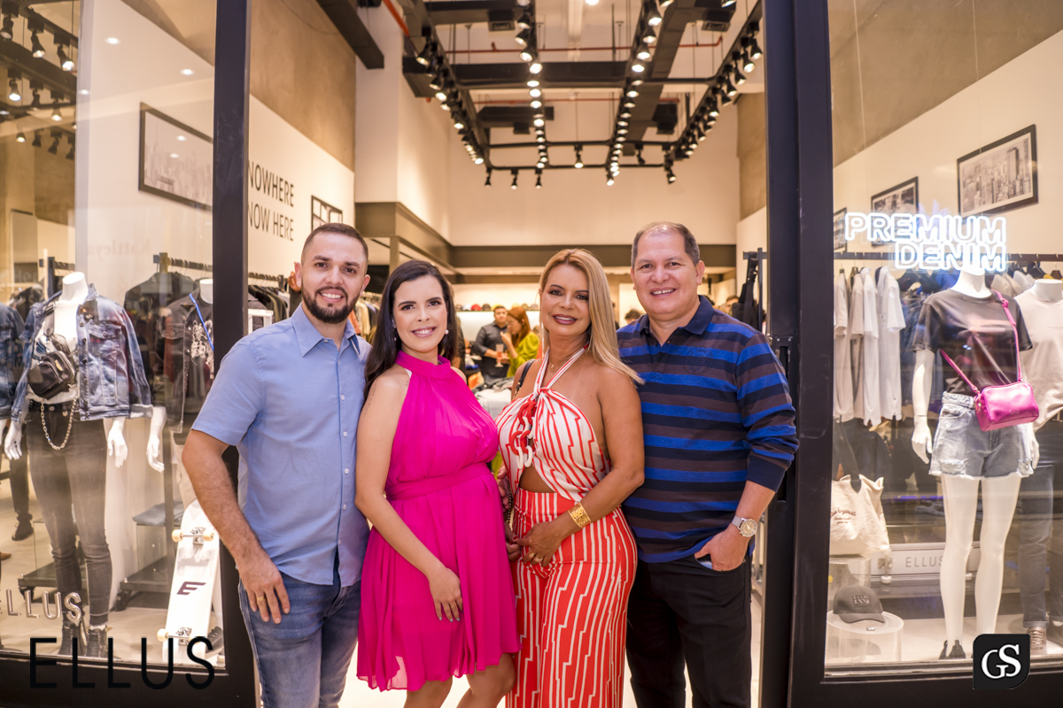 A Ellus foi criada em 1972 pelo empresário Nelson Alvarenga e hoje comercializa suas peças de estilo urbano e jovem em suas lojas espalhadas por todo o Brasil,BOULEVARD SHOPPING BELEM PA