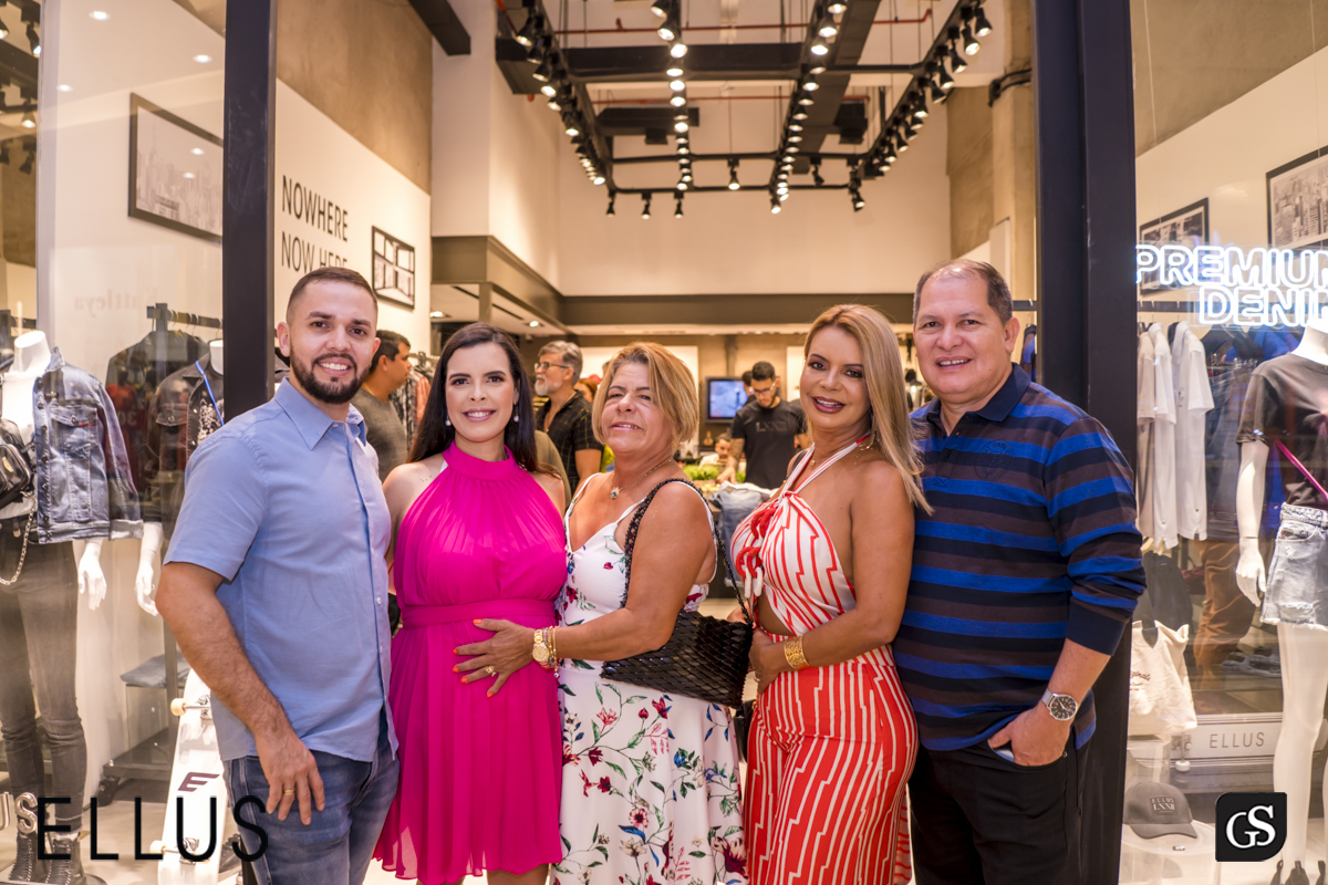 A Ellus foi criada em 1972 pelo empresário Nelson Alvarenga e hoje comercializa suas peças de estilo urbano e jovem em suas lojas espalhadas por todo o Brasil,BOULEVARD SHOPPING BELEM PA