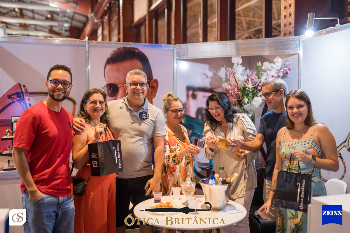 FEIRA DE NEGÓCIOS COM OTICA ZEISS E OTICA BRITÂNICA NA ESTAÇÃO DAS DOCAS , OCULOS LINDOS EM BELEM COM FOTOGRAFO GUI SAMPAIO