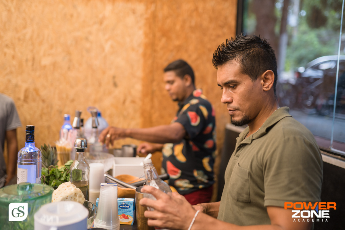 ACADEMIA EM BELÉM DO PARÁ POWER ZONE ANIVERSARIO FOTOGRAFIA FEITA PELO FOTÓGRAFO PARAENSE GUI SAMPAIO EVENTO CORPORATIVO