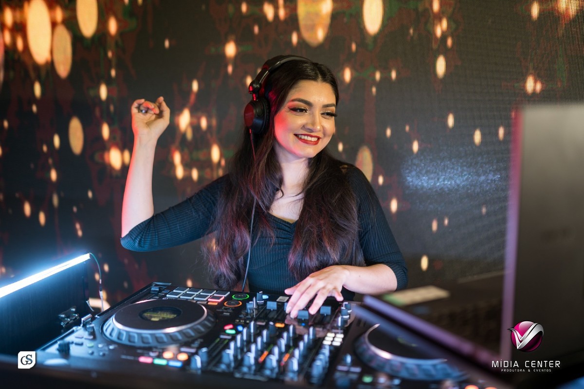 CONFRATERNIZAÇÃO MIDIA CENTER PRODUTORA E EVENTOS EMPRESA EM BELEM DO PARA ESPECIALISTA EM SOM, ILUMINAÇÃ0, VIDEOS CORPORATIVOS, PUBLICITARIOS