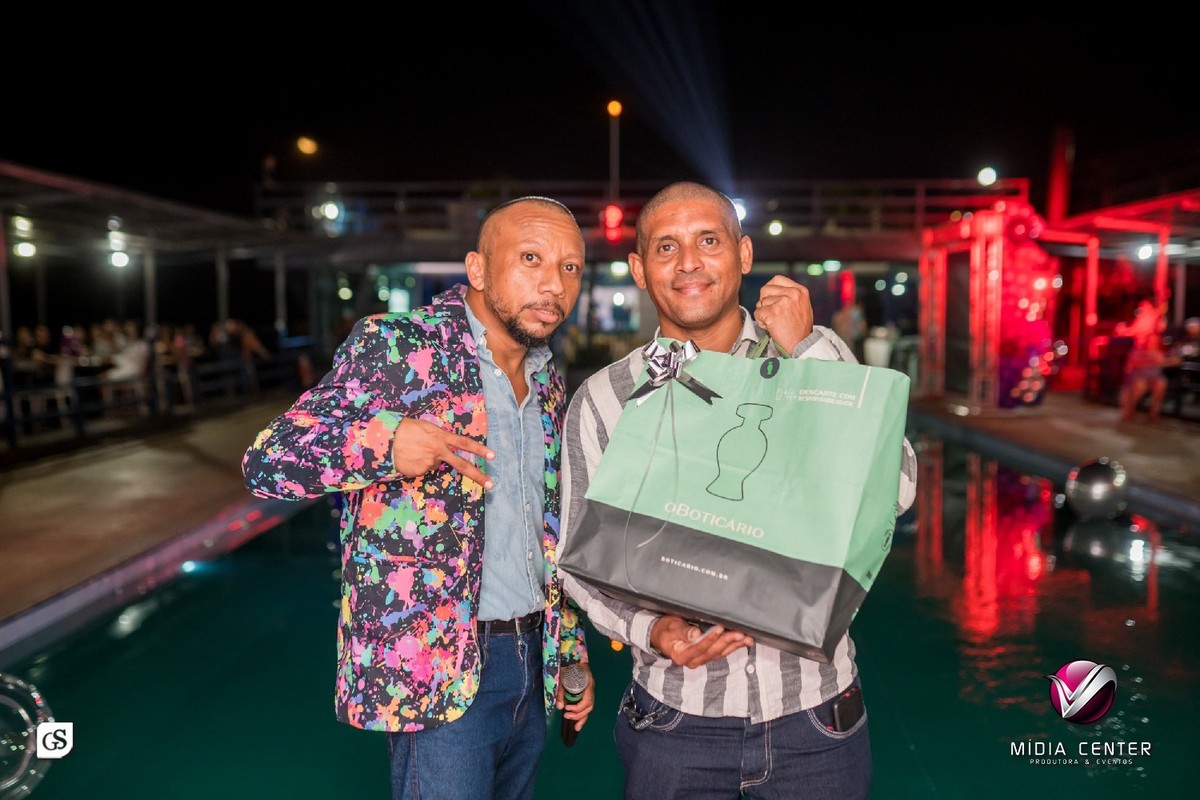 CONFRATERNIZAÇÃO MIDIA CENTER PRODUTORA E EVENTOS EMPRESA EM BELEM DO PARA ESPECIALISTA EM SOM, ILUMINAÇÃ0, VIDEOS CORPORATIVOS, PUBLICITARIOS