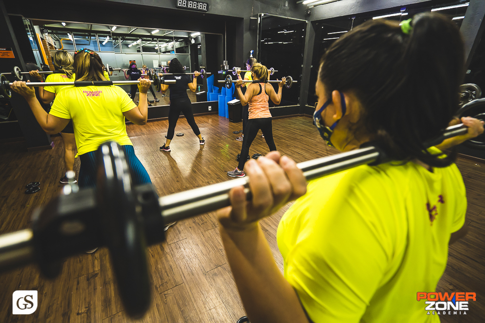 fotografo gui Sampaio na academia em belem power zone aula funcional e power pump com professora Juliana