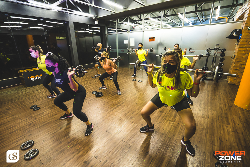 fotografo gui Sampaio na academia em belem power zone aula funcional e power pump com professora Juliana