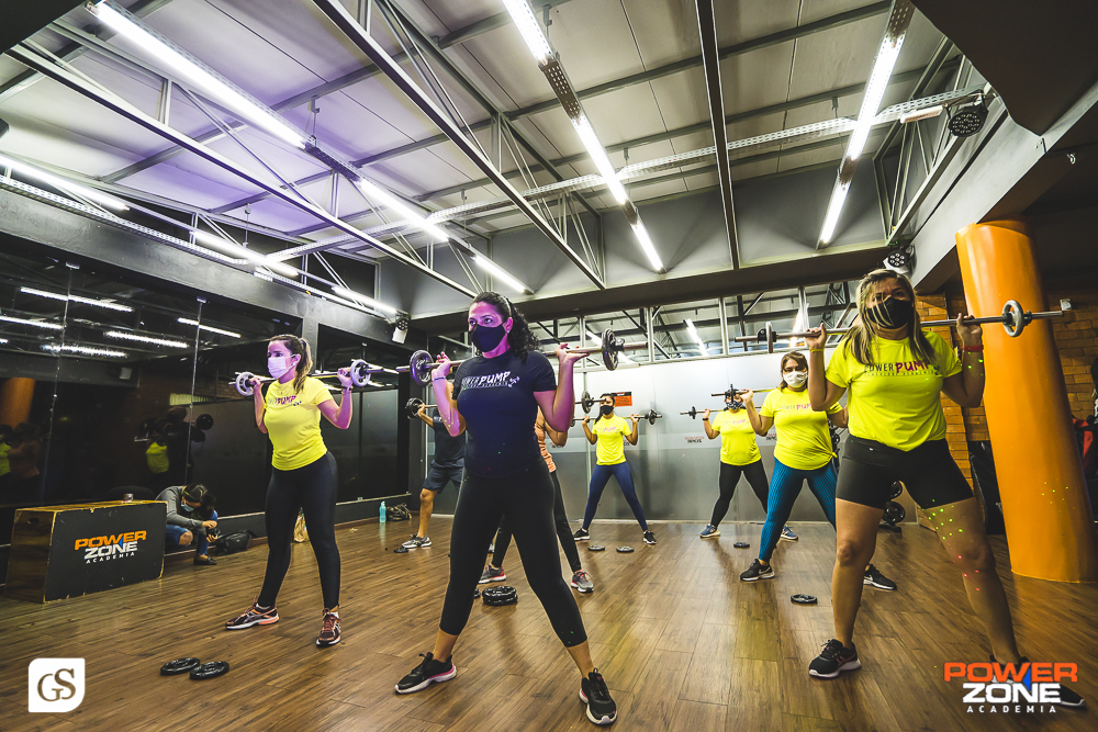 fotografo gui Sampaio na academia em belem power zone aula funcional e power pump com professora Juliana