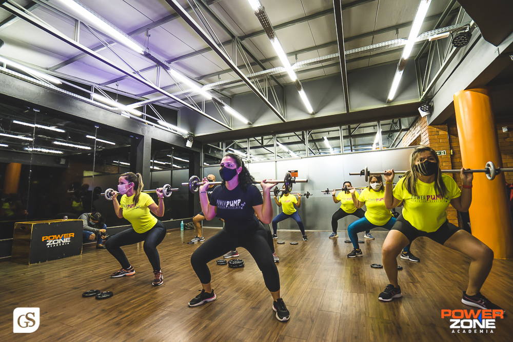 fotografo gui Sampaio na academia em belem power zone aula funcional e power pump com professora Juliana