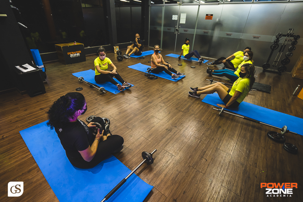 fotografo gui Sampaio na academia em belem power zone aula funcional e power pump com professora Juliana